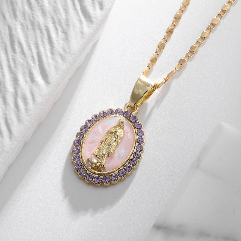 Conjunto de estatua católica d - Al Ain Jewelry & Watches Exhibition 2025 reseña y precio